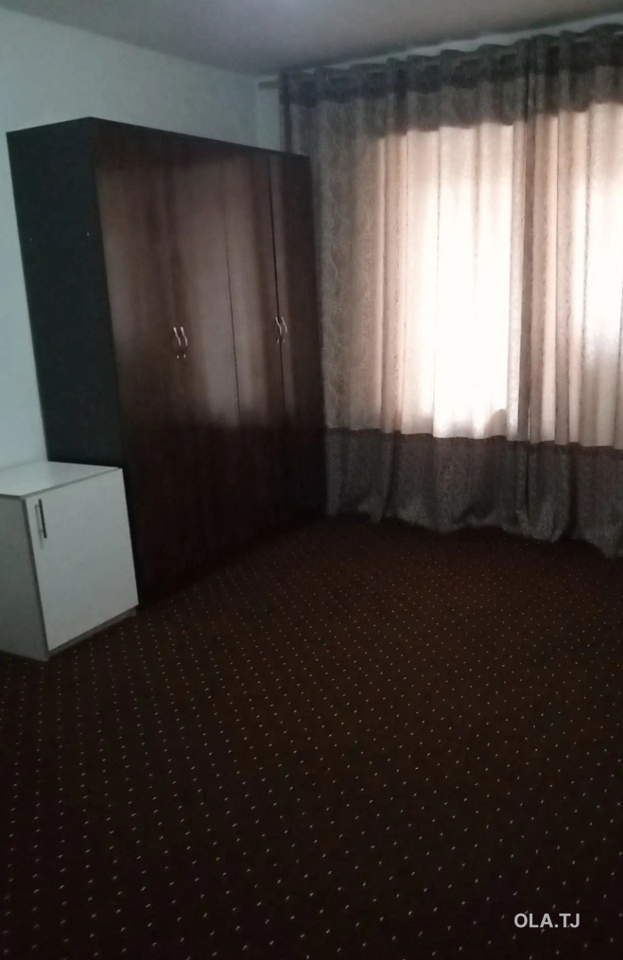 Комната в 2 комнатной квартире, 1/,