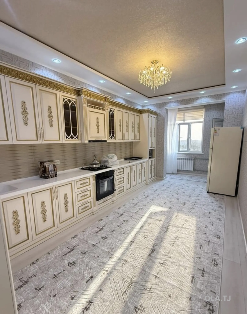 3 комнатная квартира, 8 этаж, 145 м²