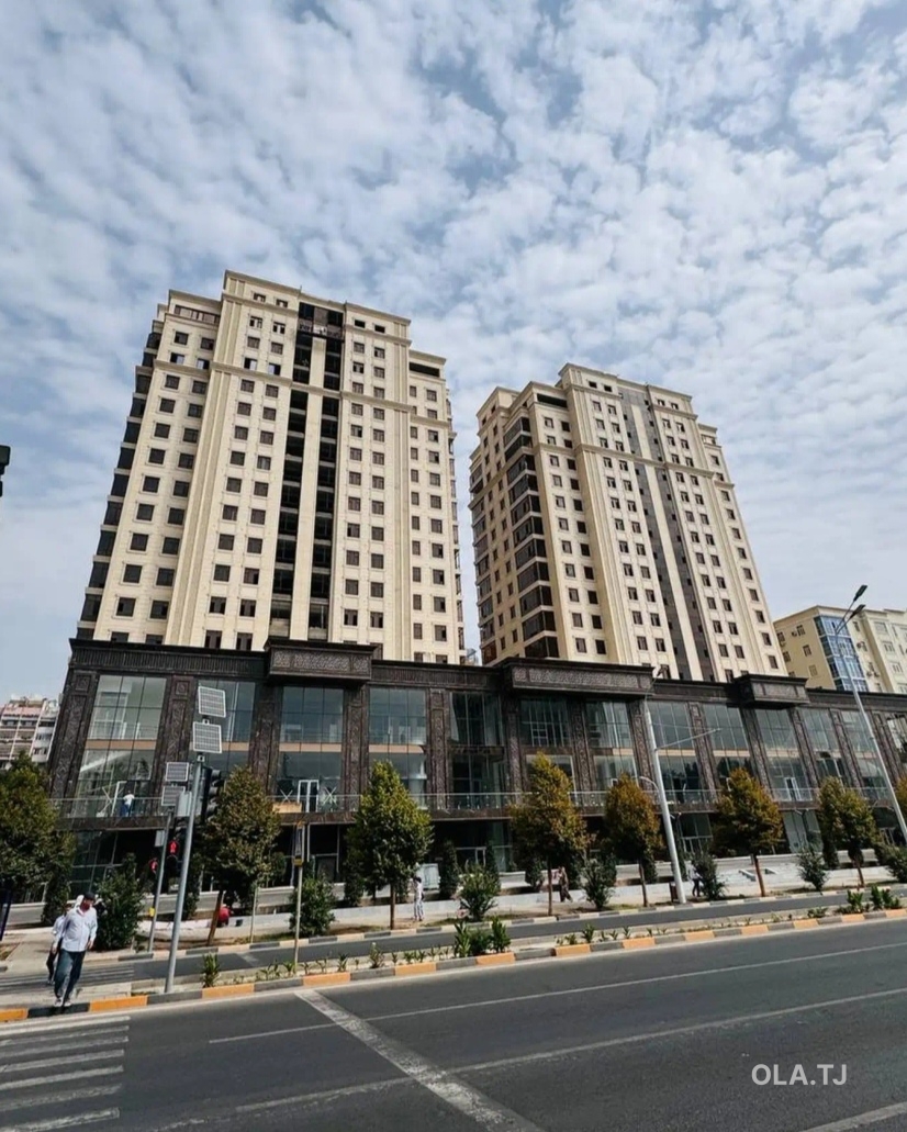 Офис в аренду, В бизнес-центре, 125 м²