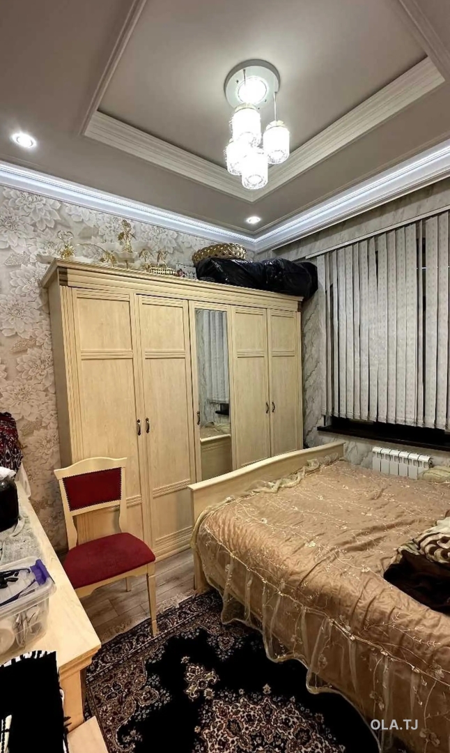 3 комнатная квартира, 2 этаж, 130 м²