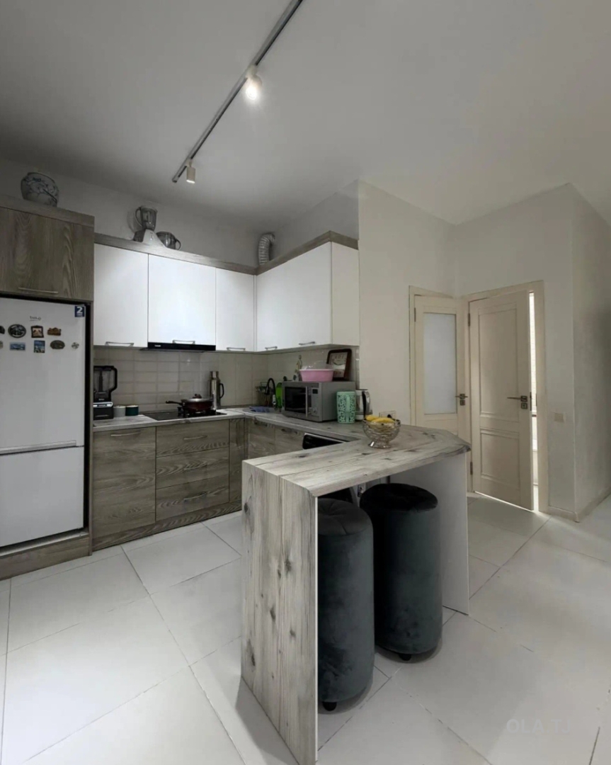 4 комнатная квартира, 15, 95 м²