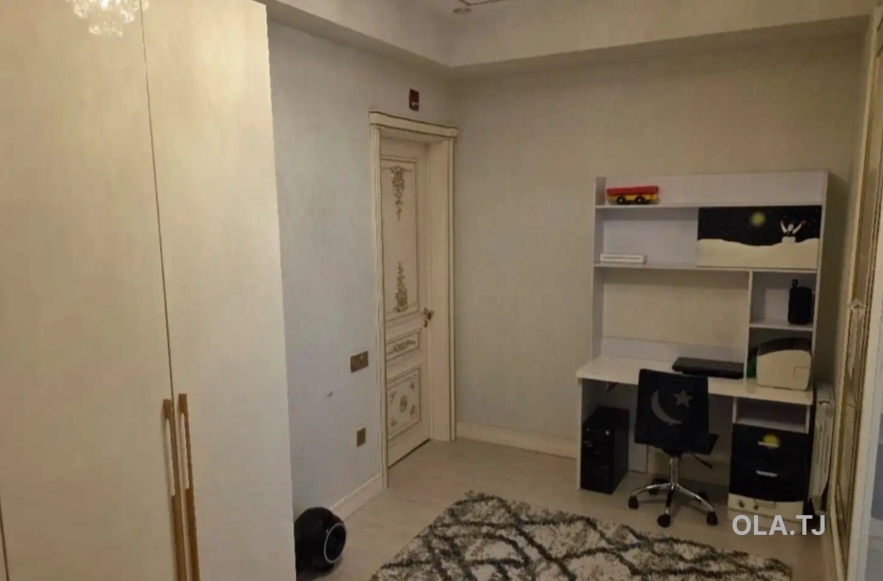 5 комнатная квартира, 10 этаж, 150 м²