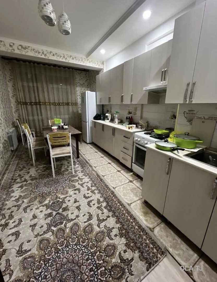 3 комнатная квартира, 5 этаж, 77 м²
