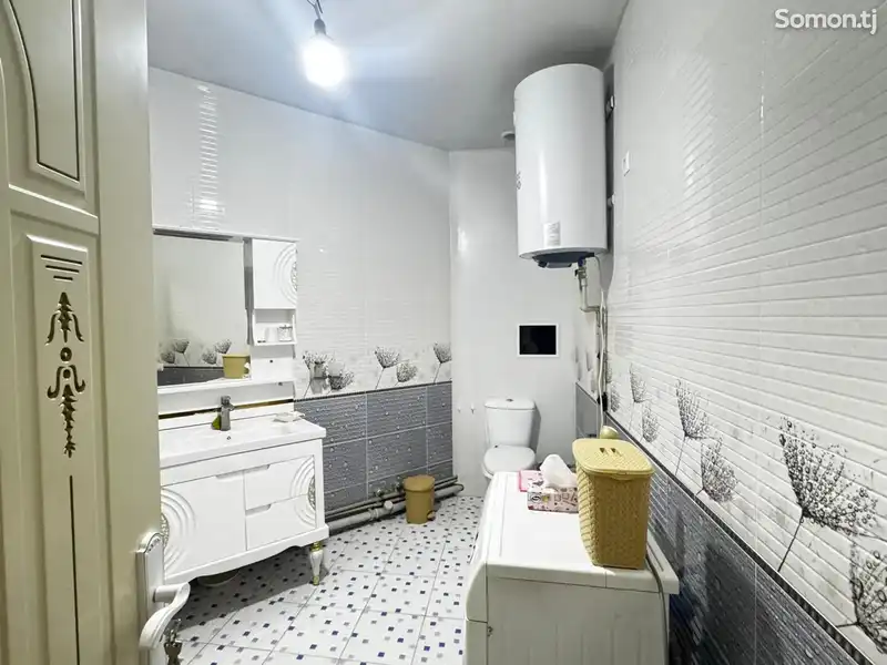 3 комнатная квартира, 9 этаж, 130 м²