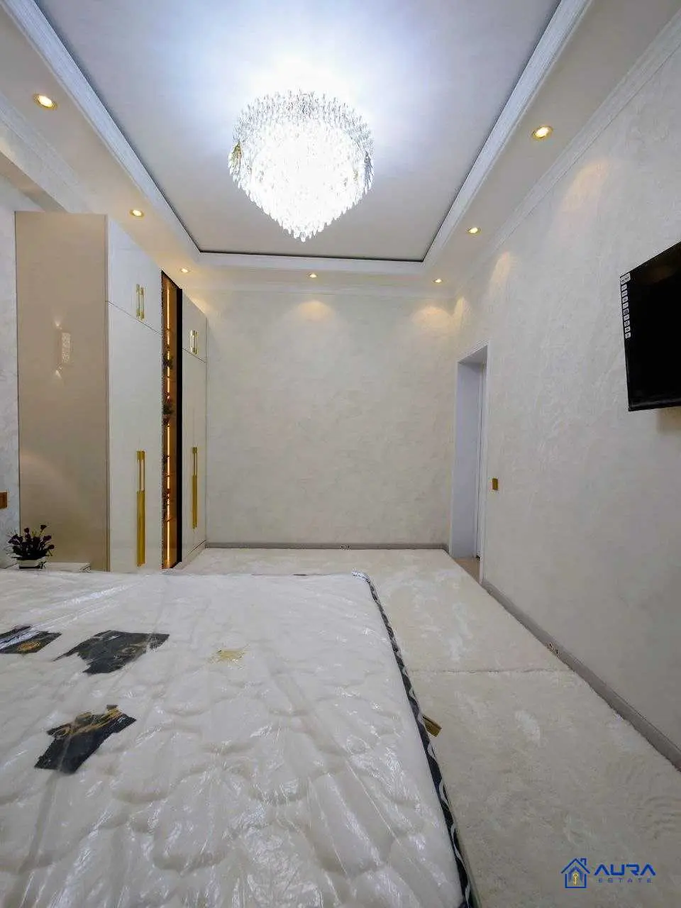 3 комнатная квартира, 13 этаж, 91.5 м²