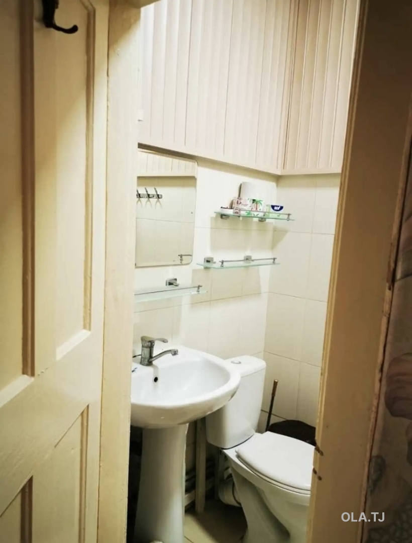 3 комнатная квартира, 2 этаж, 70 м²