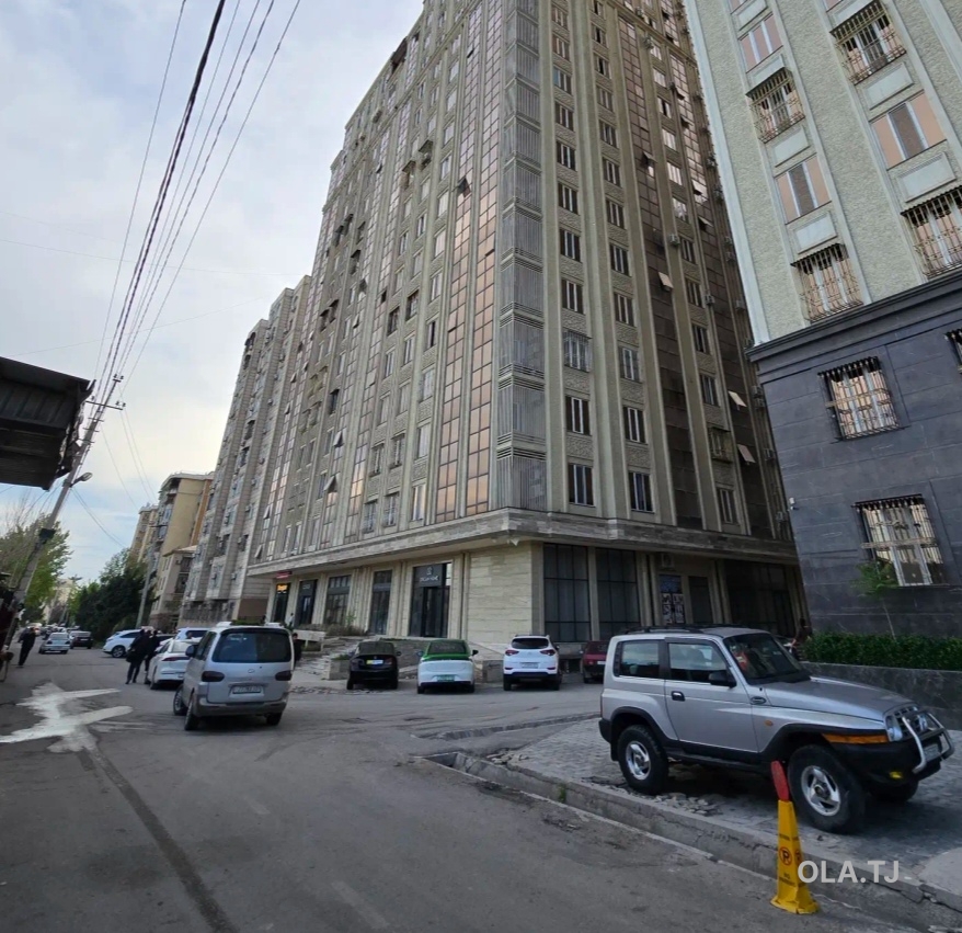 Помещение под свободное назначение, 410м², Сино, центр Исмаилии, напротив Кохи Борбад