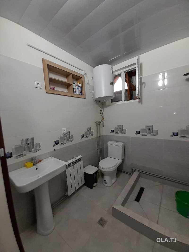 3 комнатная квартира, 2 этаж, 110 м²