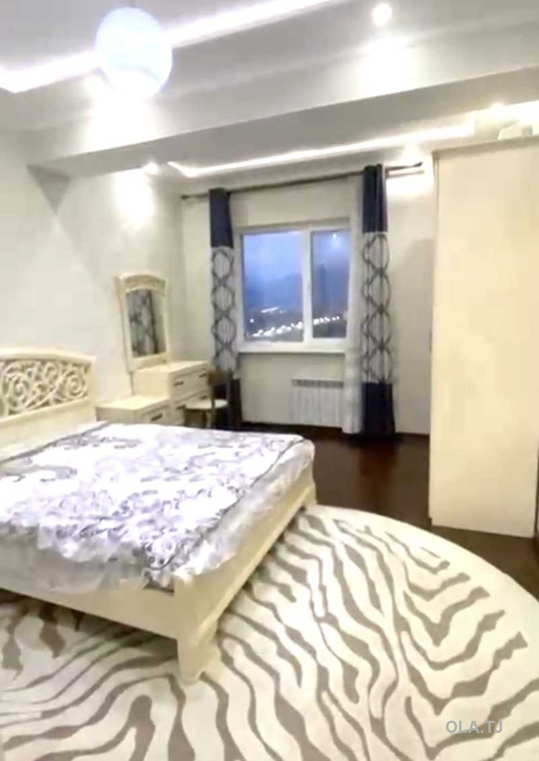 3 комнатная квартира, 10 этаж, 107 м²