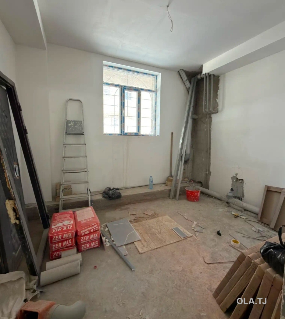 2 комнатная квартира, Цокольный этаж, 60 м²