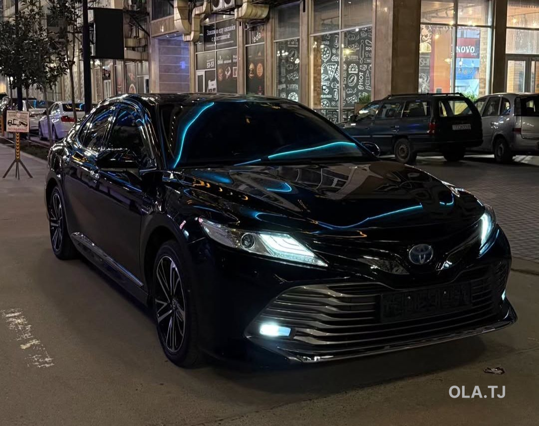 Toyota Camry,  2018