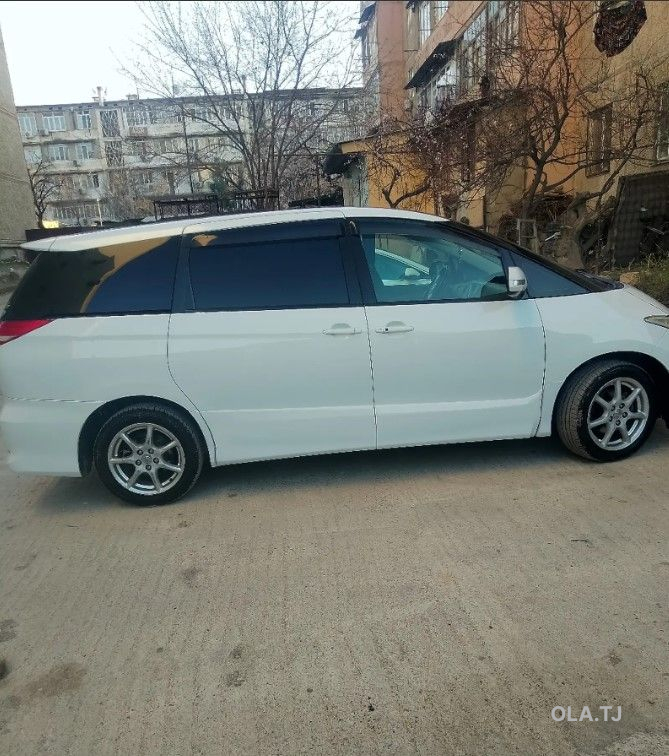 Toyota Estima,  2006