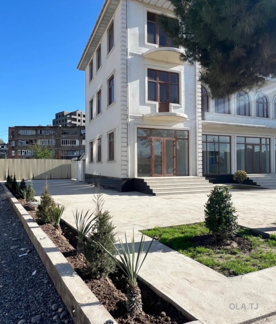 Офис в аренду, В бизнес-центре, 360 м²