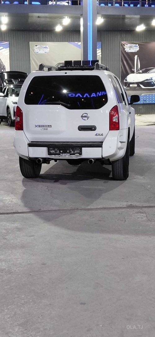 Nissan Patrol,  2010