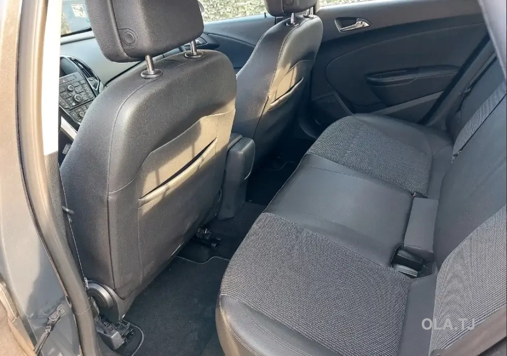 Opel Astra J,  2015