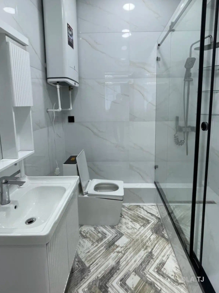 4 комнатная квартира, 14, 218 м²
