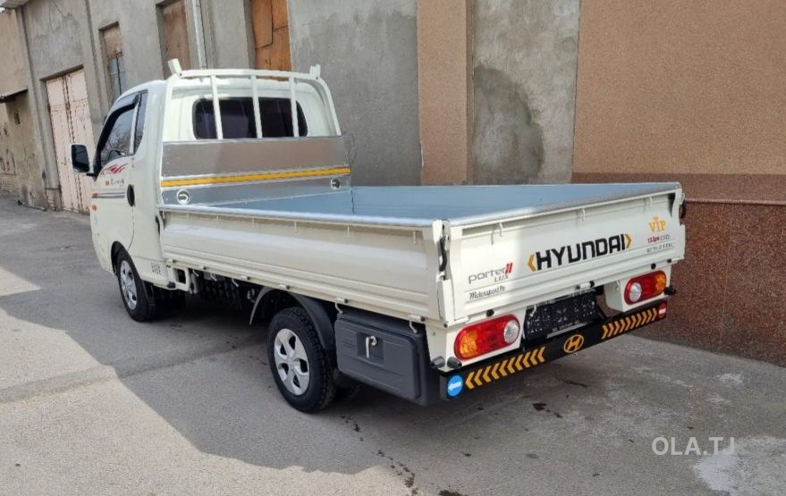Бортовой автомобиль Hyundai Porter 2,2017