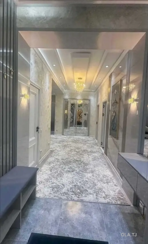 3 комнатная квартира, 3 этаж, 130 м²