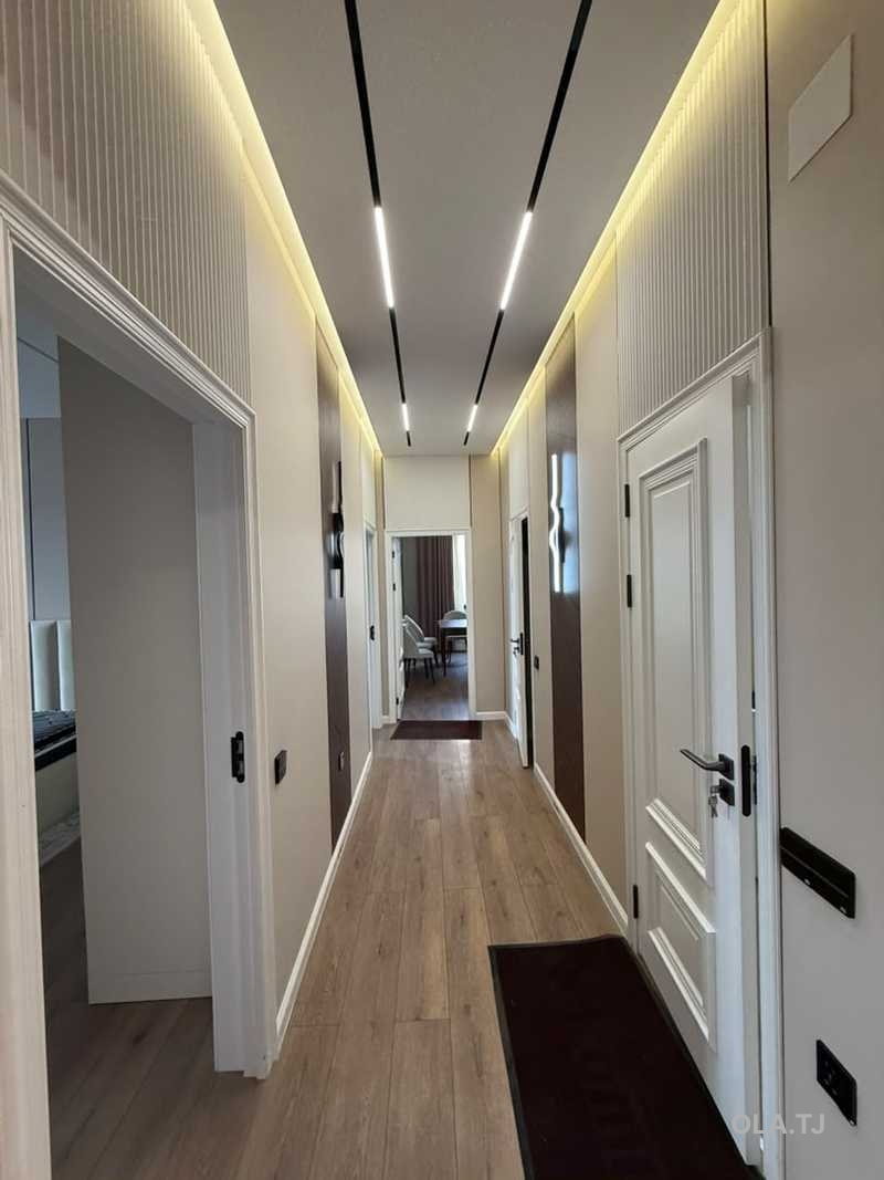 3 комнатная квартира, 14 этаж, 132 м²