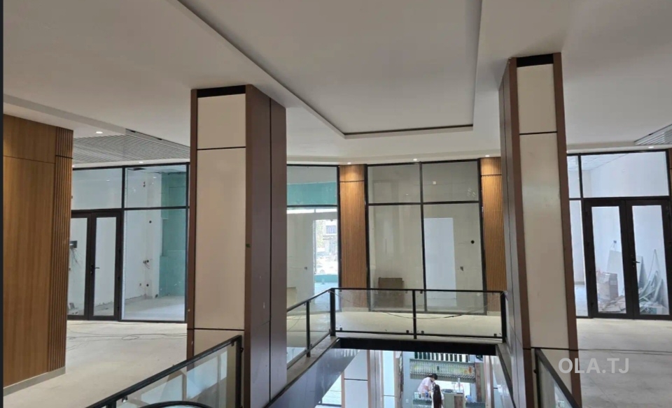 Офис в аренду, В бизнес-центре, 320 м²