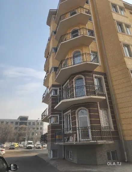 3 комнатная квартира, Цокольный этаж, 87 м²