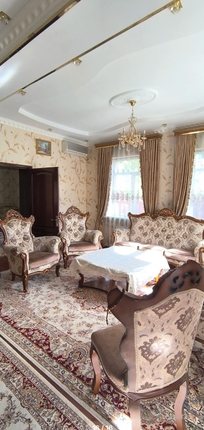 Дом (хавли), 10+ комнат, 3 эт