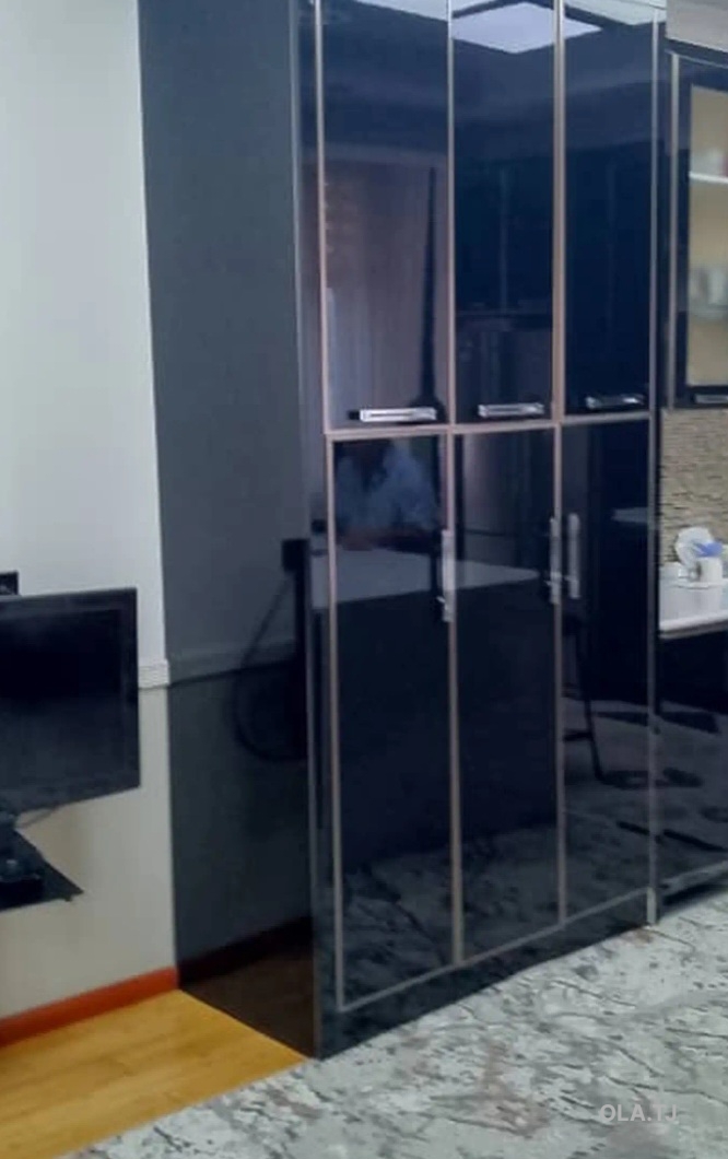 5 комнатная квартира, 3 этаж, 215 м²