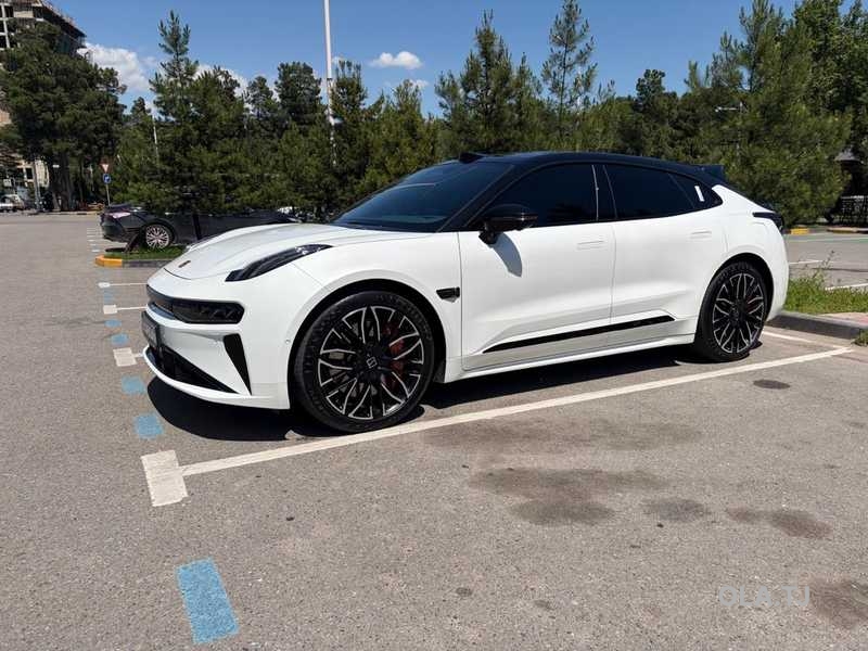 Zeekr 001,  2024