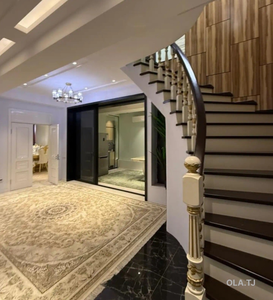 6 комнатная квартира, 9 этаж, 300 м²