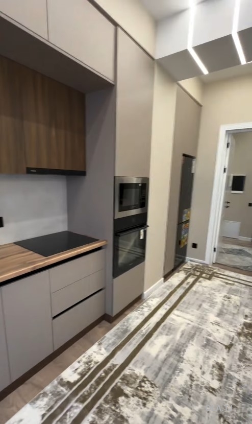 3 комнатная квартира, 14 этаж, 109 м²