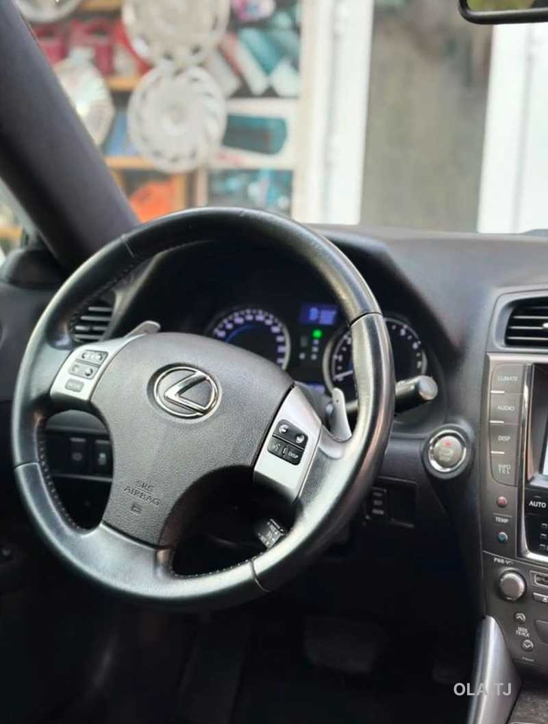 Lexus IS,  2010