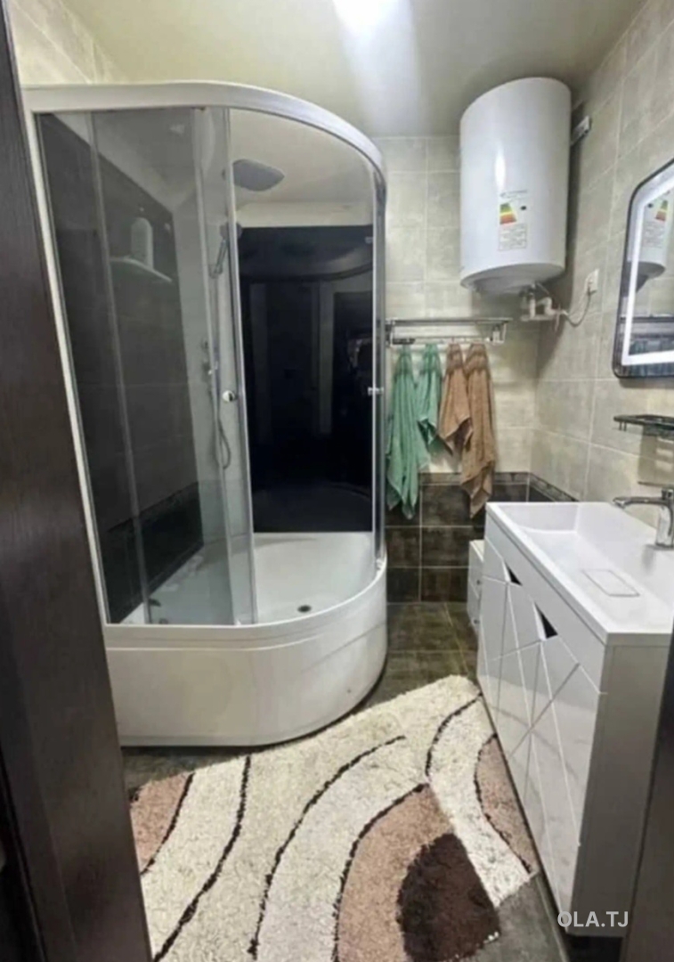 3 комнатная квартира, Цокольный этаж, 85 м²