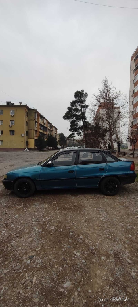 Opel Astra F,  1992