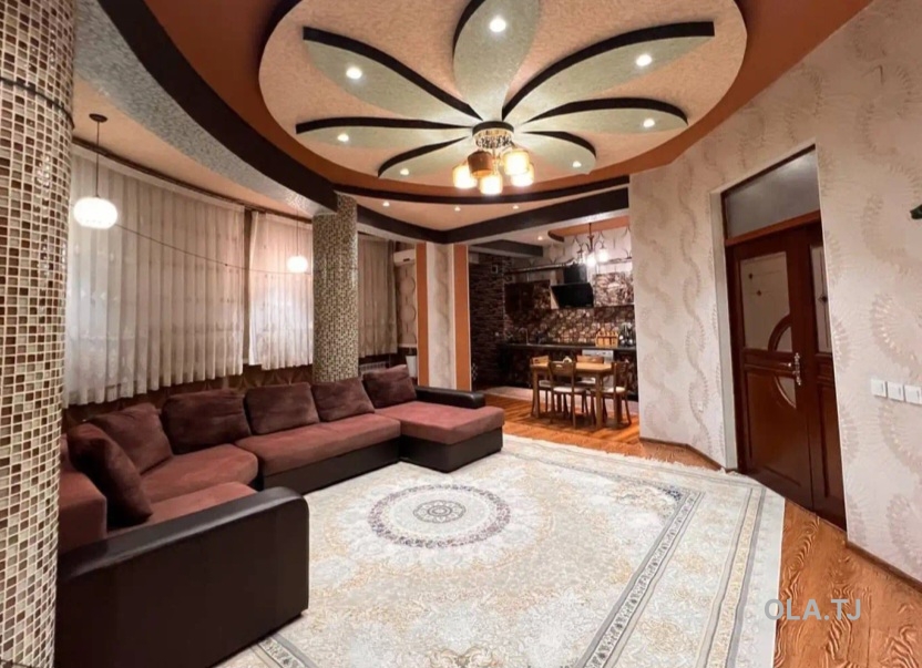 4 комнатная квартира, 7, 168 м²