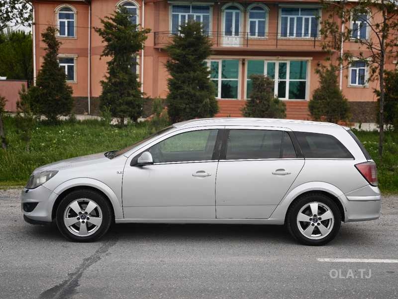 Opel Astra H,  2010