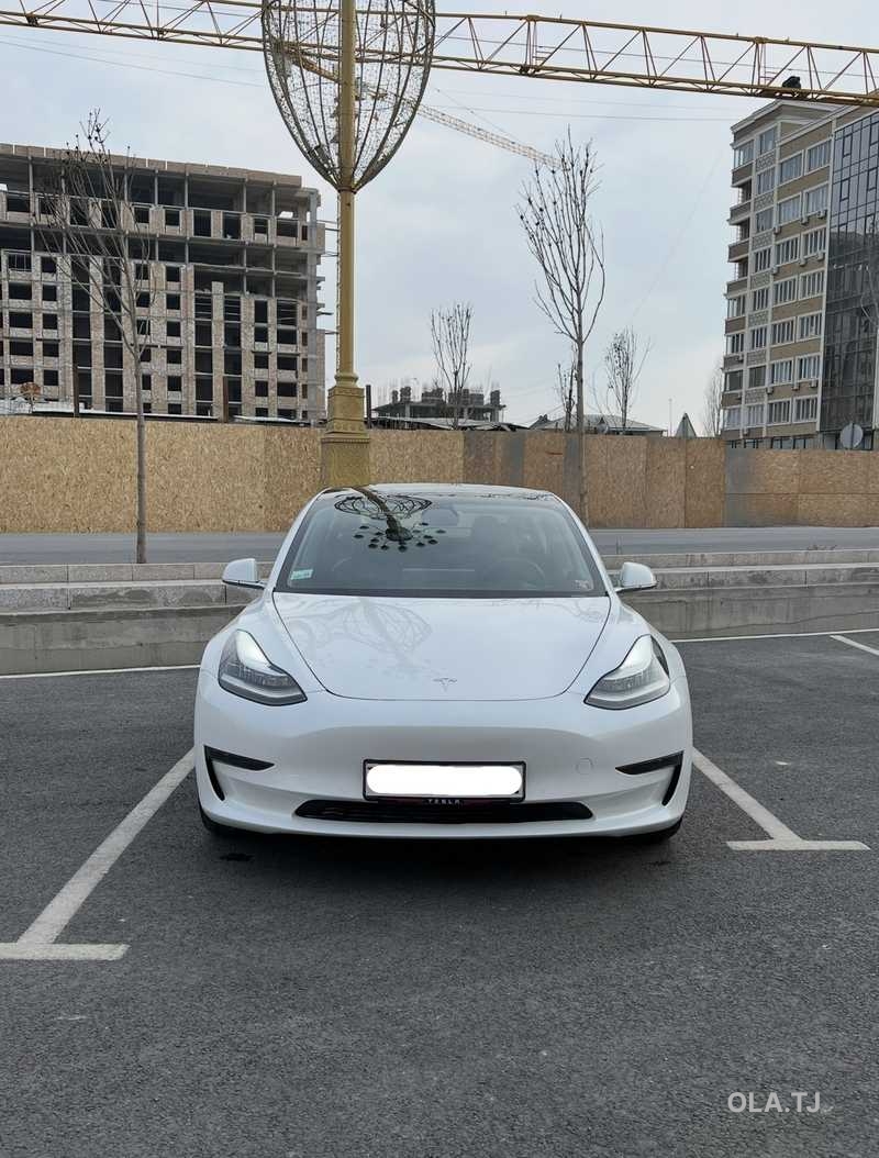 Tesla Model 3,  2021