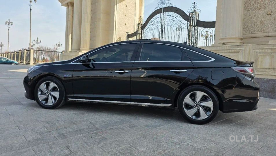 Hyundai Sonata,  2016