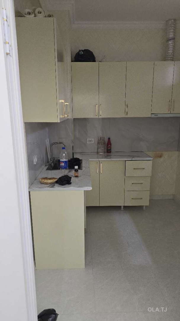 3 комнатная квартира, 2 этаж, 65 м²