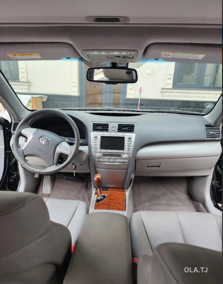 Toyota Camry,  2010