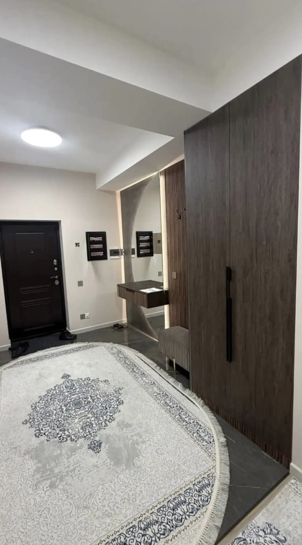 3 комнатная квартира, 3 этаж, 156 м²