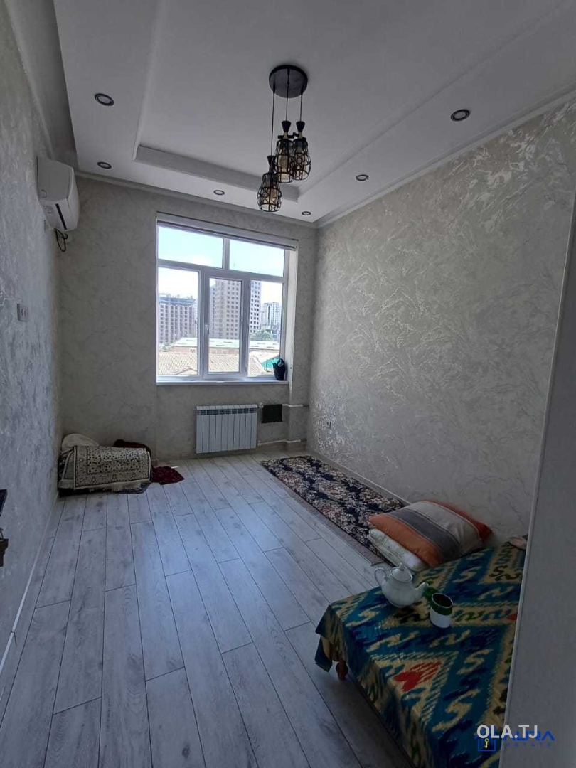 4 комнатная квартира, 2, 100 м²