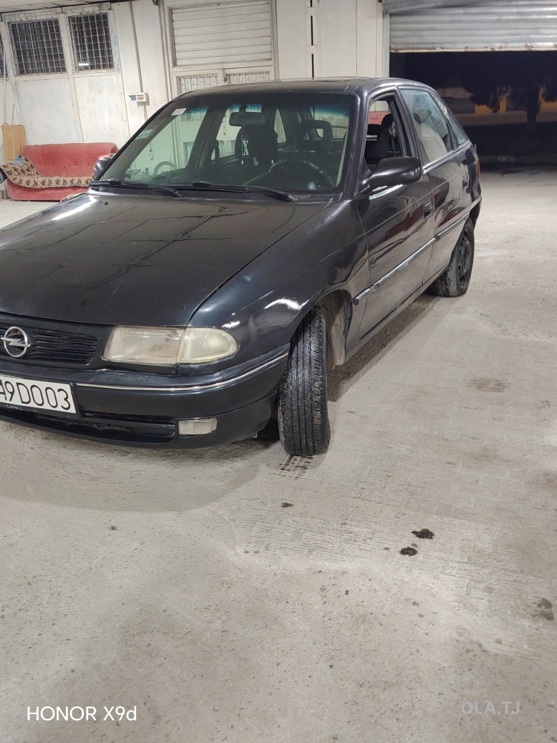 Opel Astra F,  1995