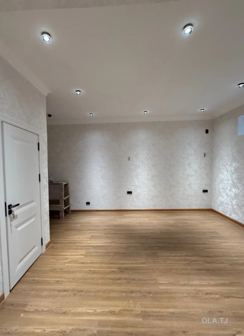 Офис на продажу, В бизнес-центре, 35 м²