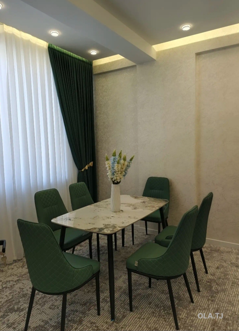 4 комнатная квартира, 8, 97 м²