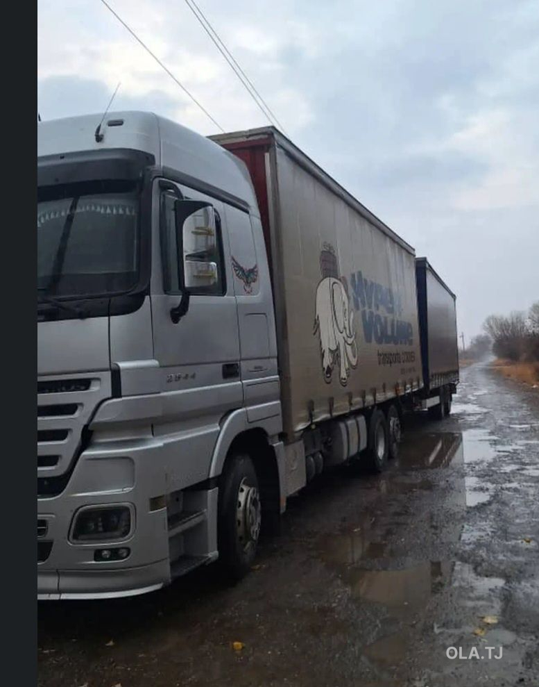 Бортовой грузовик  Mersedes-benz Actros