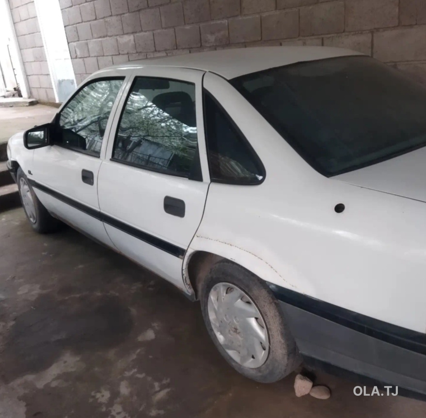 Opel Vectra A,  1992
