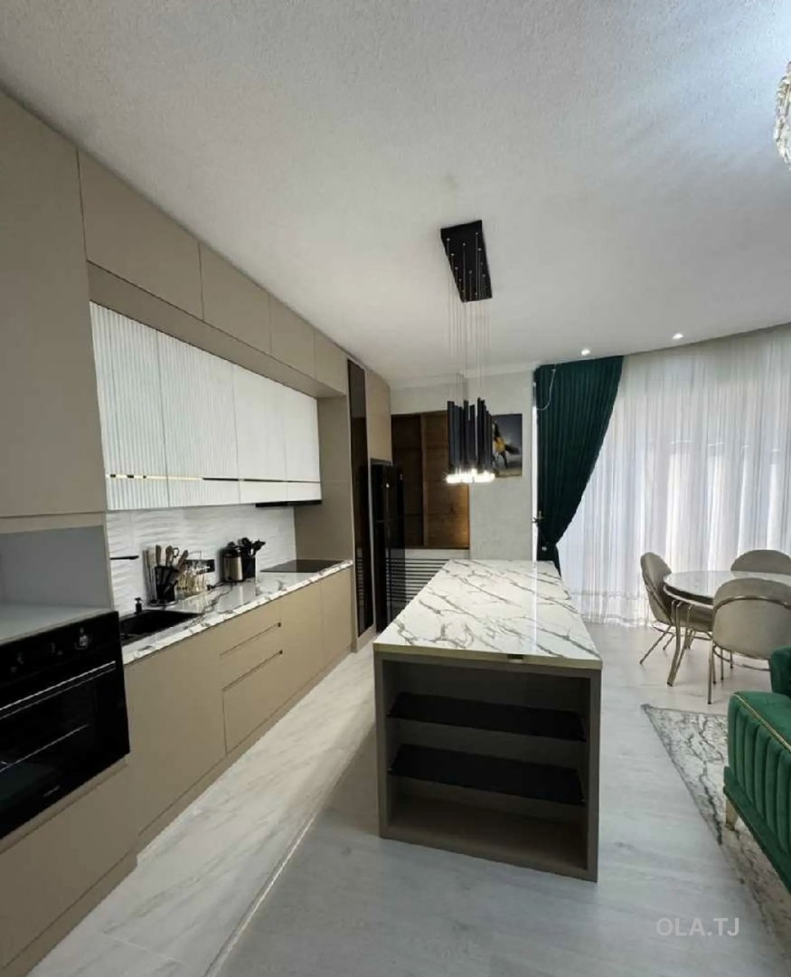 3 комнатная квартира, 10 этаж, 120 м²
