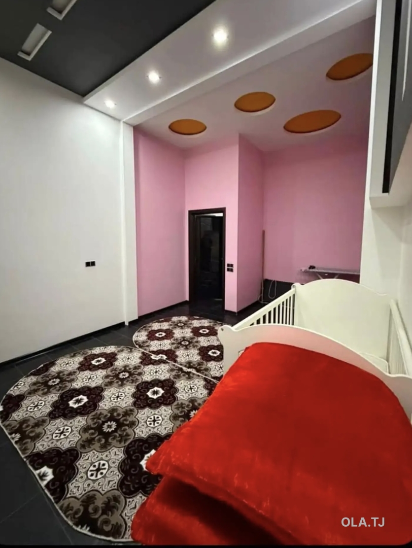 3 комнатная квартира, 1 этаж, 152 м²