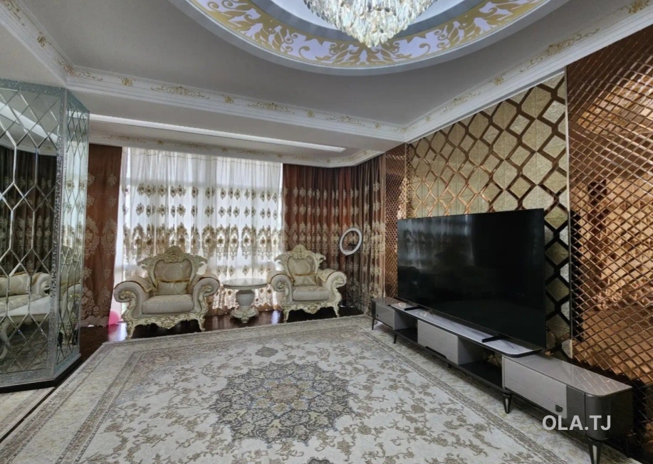 4 комнатная квартира, 6, 140 м²