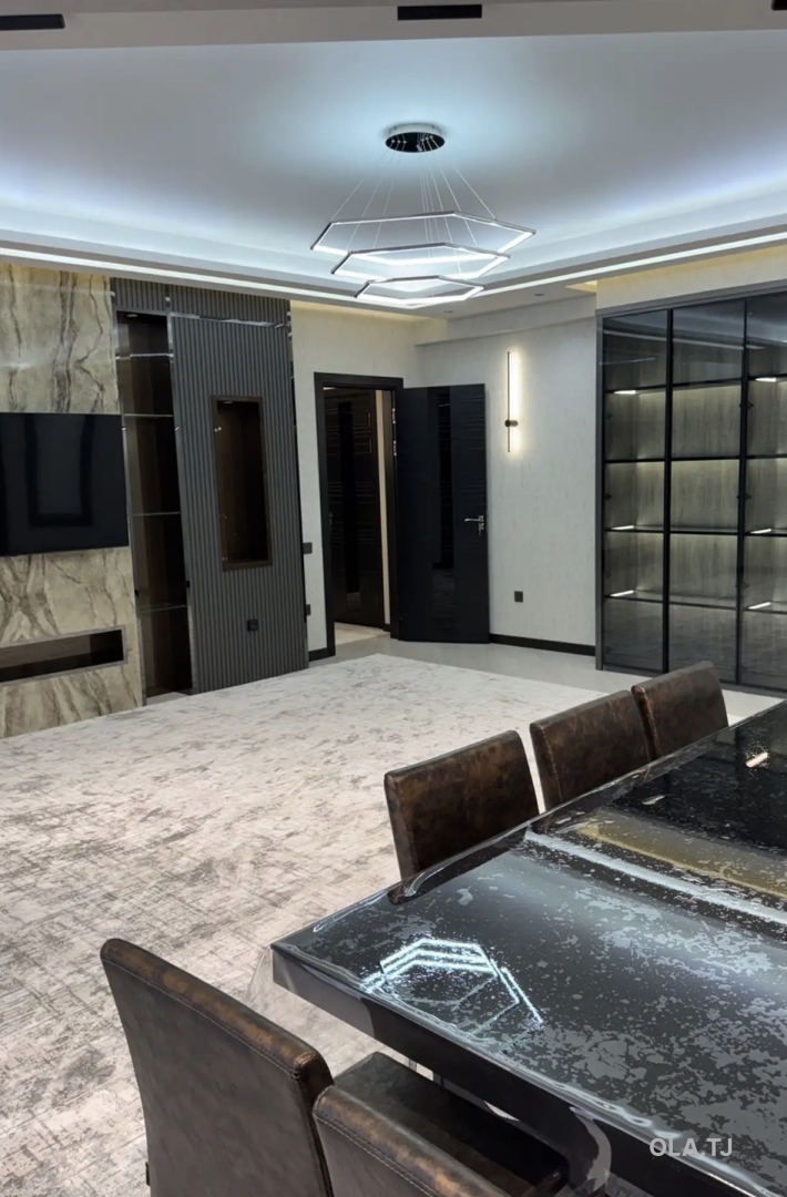 2 комнатная квартира, 9 этаж, 104 м²